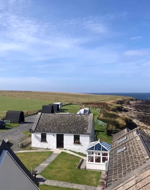 Ayres Rock Orkney Hostel & Campsite