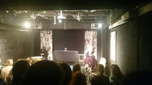 Molodozhnyy Kamernyy Teatr "Podval"