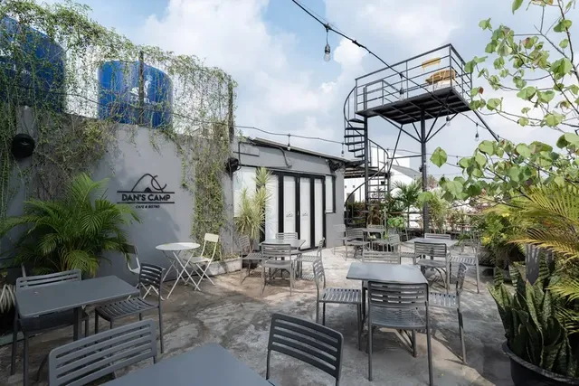 RedDoorz near Puri Indah Lippo Mall 2