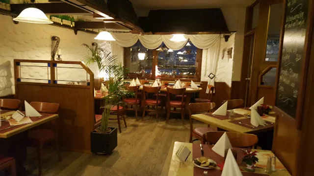 Haus Heidgen | Gasthaus · Terrasse · Kegelbahn