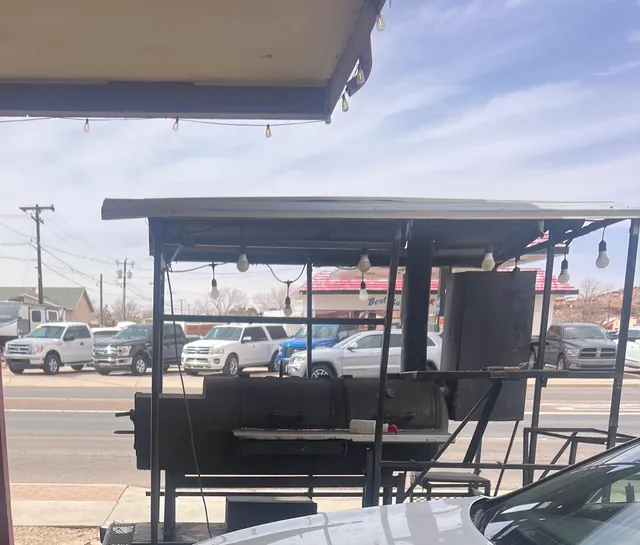 Big Fella’s BBQ lounge