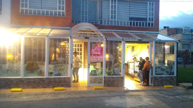 Merengon cajiqueño AHORA: Plaza Botero Café. Zipaquirá.