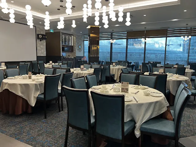 Neptune Palace Seafood Restaurant (Brentwood Mall)