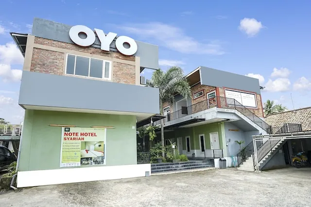 OYO Life 91027 Note Hotel Syariah