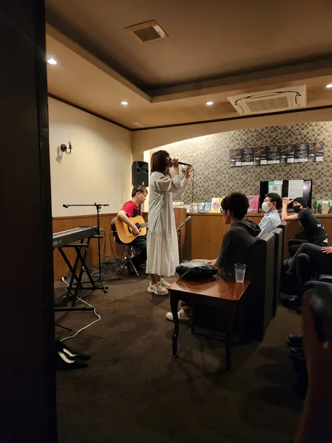 もう愛はトゥモロウへ