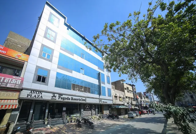 Hotel Pagoda Resorts Inn