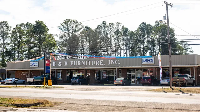 B & B Furniture & Electronics