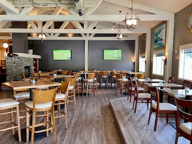 Pacific Moon Rising Bar & Grill