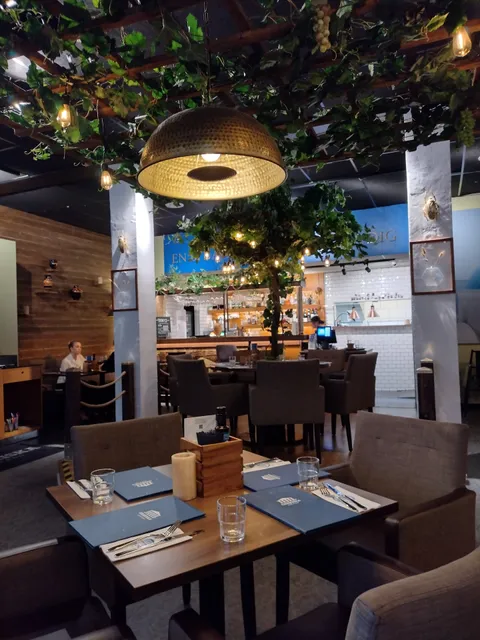 GREKISKA grill & bar