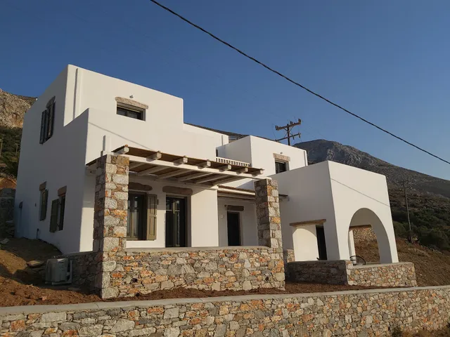 Araklos summer houses