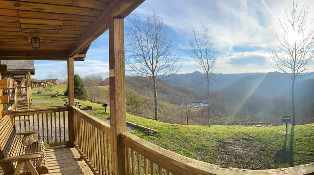 Twin Hollow Campground and Cabins