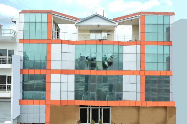 Hotel Dove Chandigarh