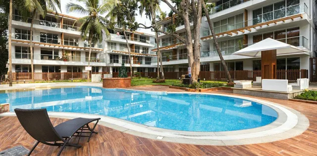 Aarju Luxurious Wave