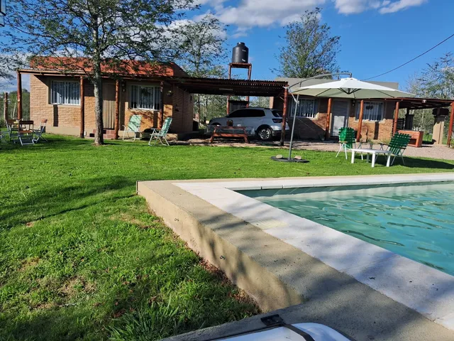 Cabañas "Aves del Monte"