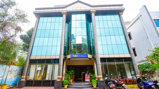 FabHotel Greenland Grand