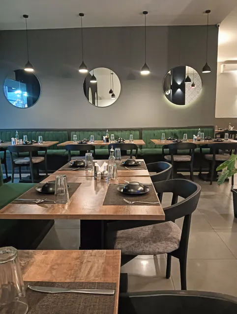 SOY Restaurant & Cafe