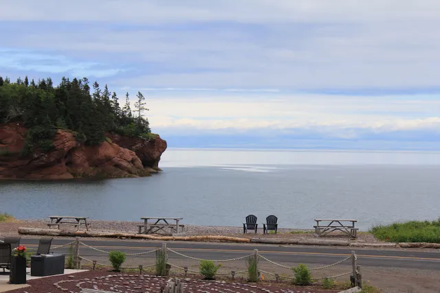 Yeomans By The Caves