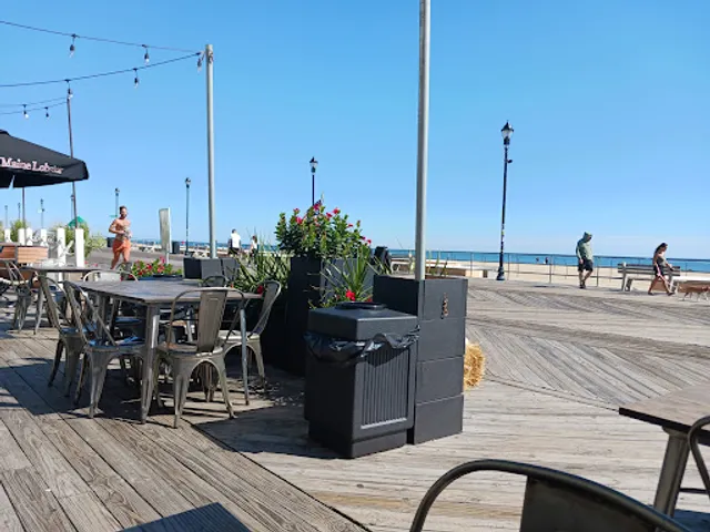 Cousins Maine Lobster Restaurant - Asbury Park