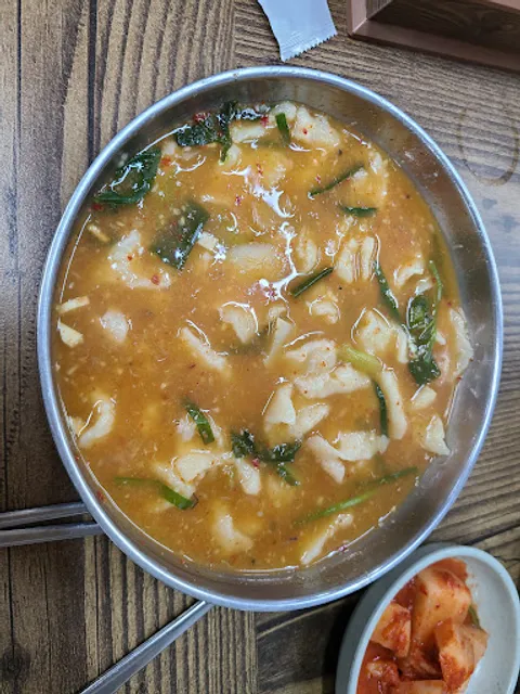 무명민물매운탕