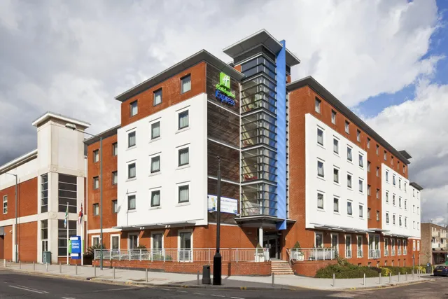 Holiday Inn Express Stevenage by IHG