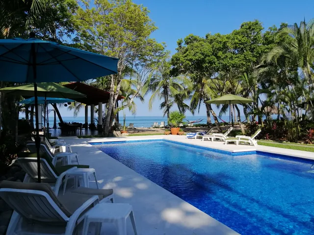 Los Raqueros Bed & Breakfast