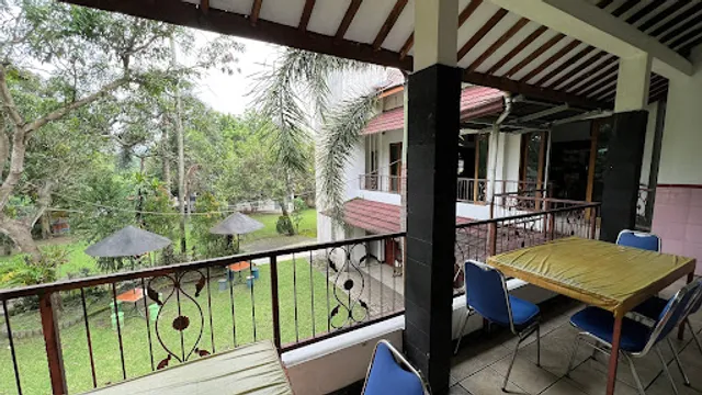 Ayam Goreng Candisari Kalasan