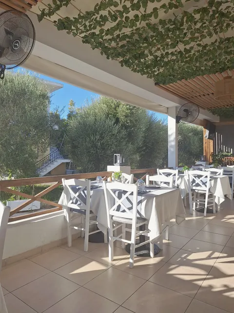 Johnny’s Greek Restaurant