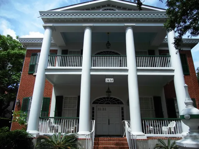 Hubbard Mansion Bed & Breakfast