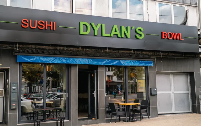 DYLAN'S Sushi & Bowl