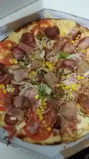 Tita's Pizzaria