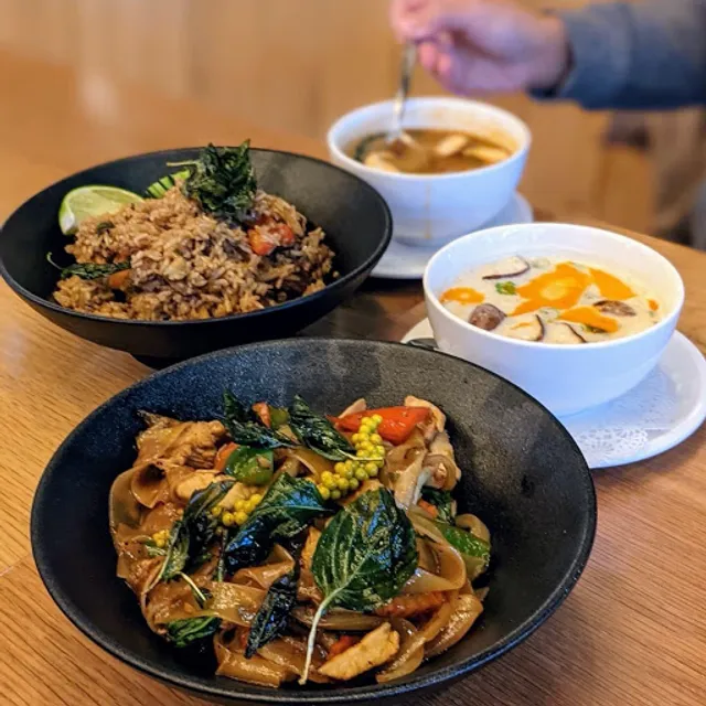 26 Thai Kitchen (The Battery)