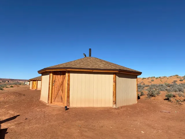 Antelope Hogan Bed and Breakfast