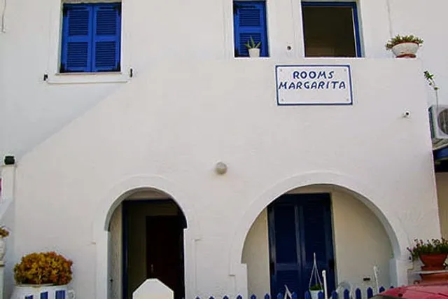 Margarita Rooms, Maria Roussou