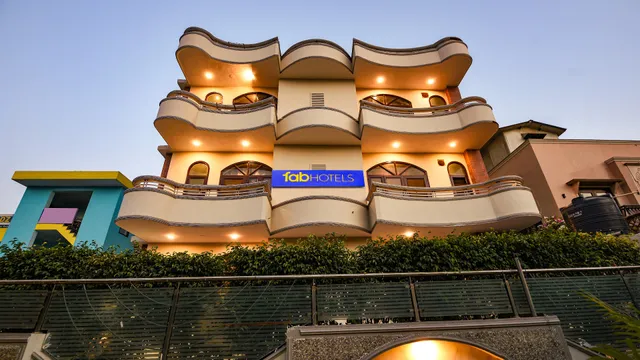 FabHotel The Eden Roc