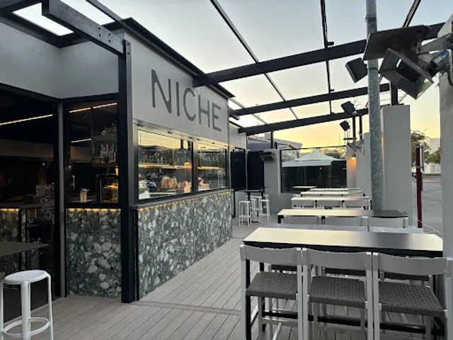 Niche Bar