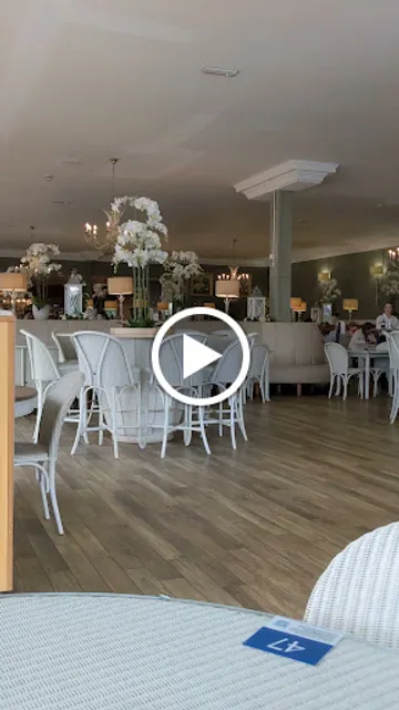 Cafe Theatre, Redfields