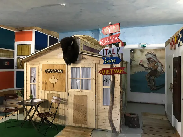 HafenTraum Indoor Hostel Camp