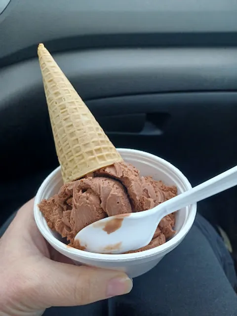 Dresser Hill Ice Cream Bar