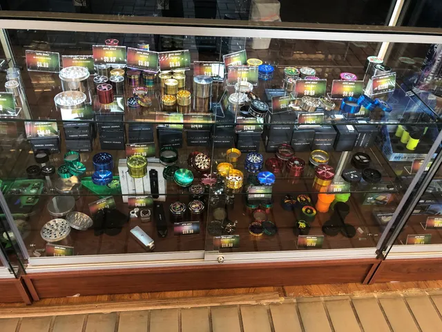 Hippie World Smoke Shop