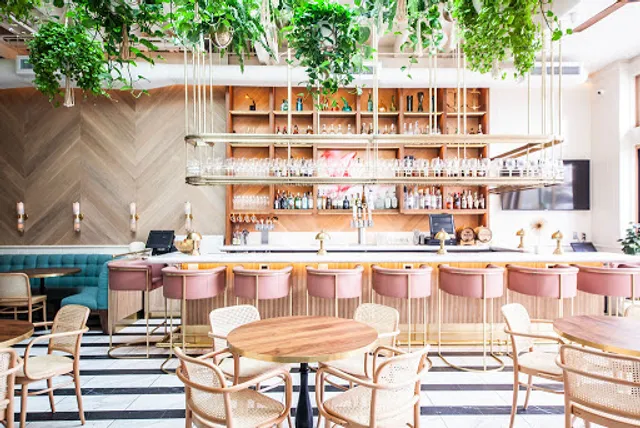 Porta Via Pacific Palisades