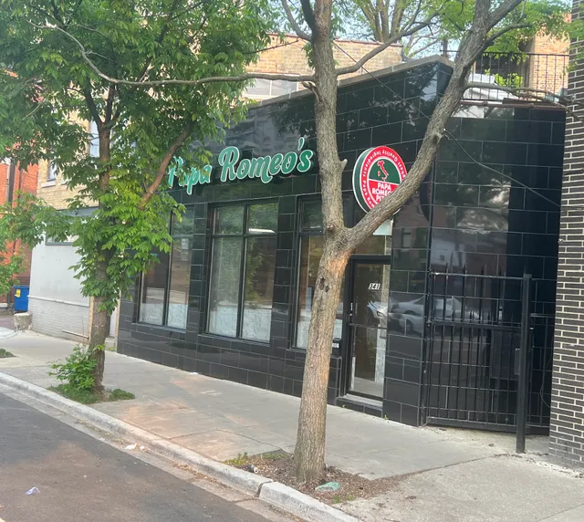 Papa Romeo's Pizza Chicago Lincoln Park