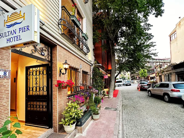 Sultan Pier Hotel