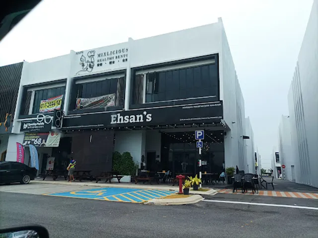 Mohd Yong Kitchen Setia Alam