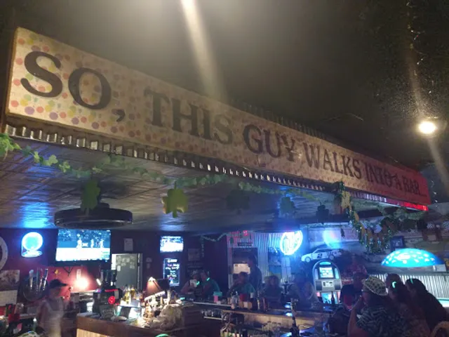 Arnie's Cocktail Lounge