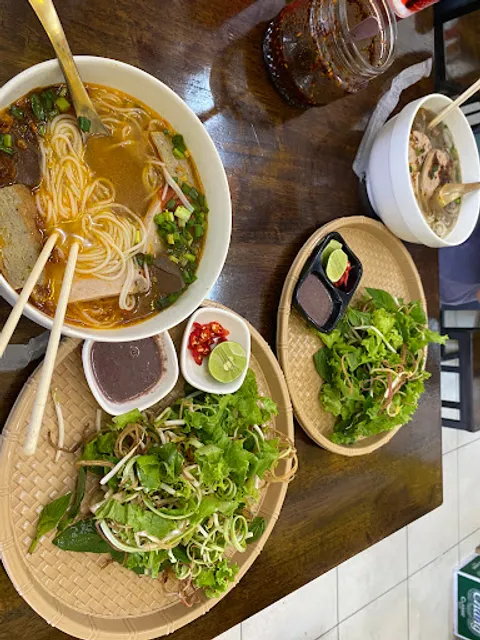 Hương Vị Việt J.moon (Vietnam Authentic food)