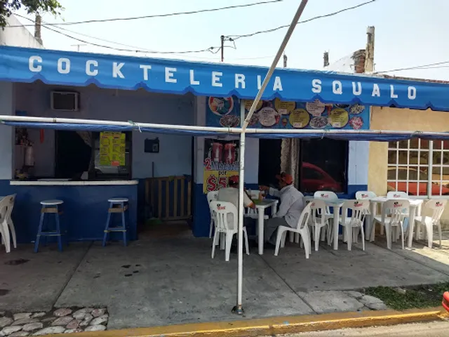 COCKTELERÍA SQUALO'S