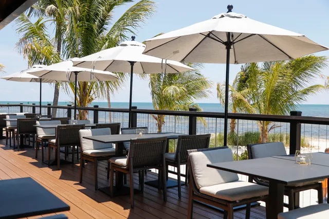 Oceanside Safari Restaurant & Lounge