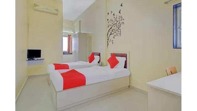 OYO 39875 Abc Inn Executive Homes