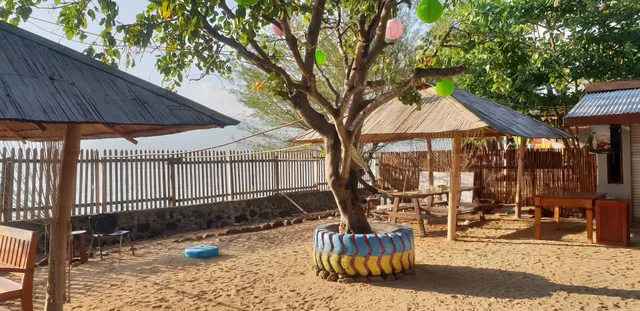 Sunrise Hotel Larantuka