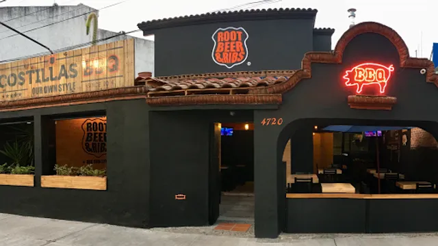 Root Beer & Ribs (Costillas BBQ)